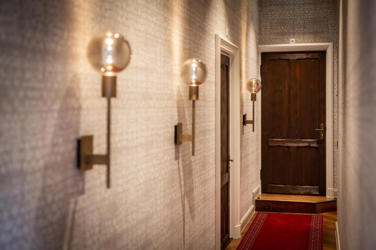 Chateau Hotel 4*